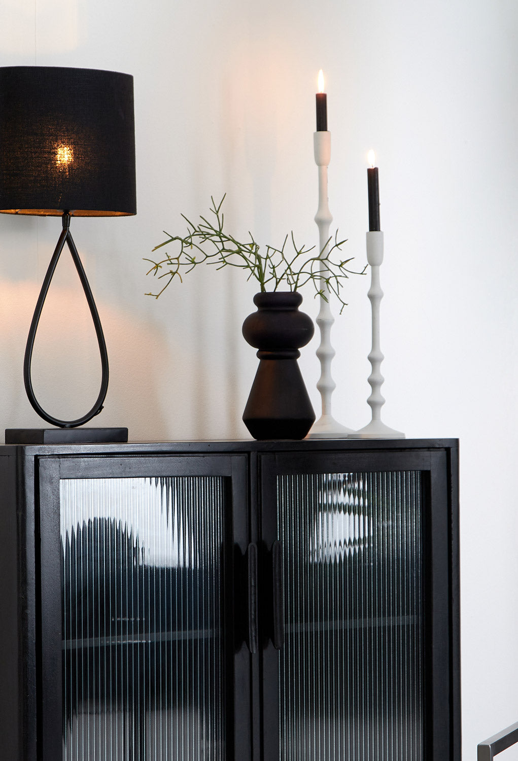 Glasvase Livon - Blume Exclusiv Interior Schwarze Glasvase Livon: mattes schwarz ✓ organische Form ✓ Aktuelle Wohntrends