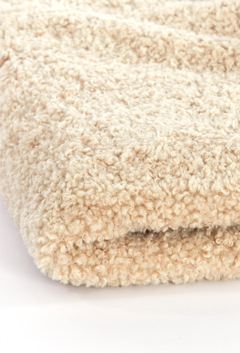Teddy Kuscheldecke Bodi: für die Couch Blume Exclusiv Interior - Wohntrends 2023